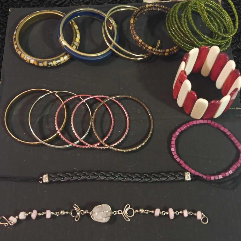Women's bracelet